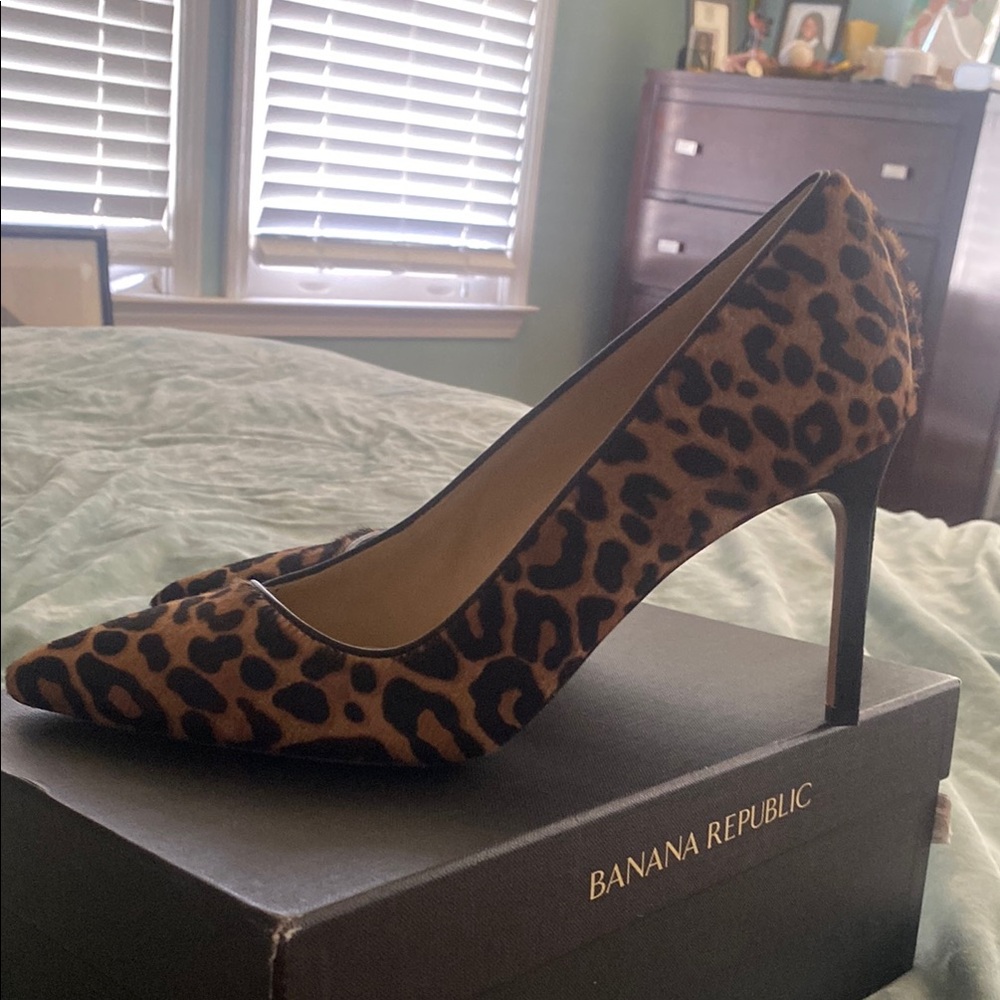 Banana Republic Women's Leopard Print Heels